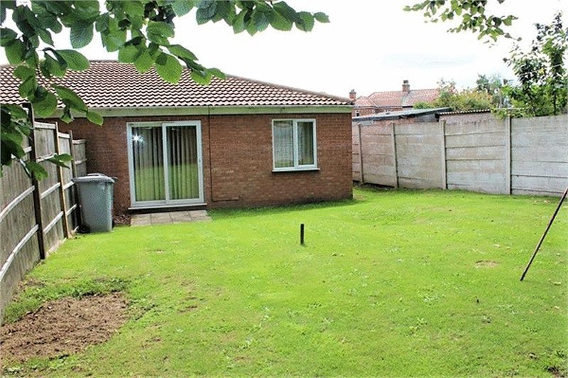 2 bed bungalow to rent in Hazel Road, New Ollerton, NG22  - Property Image 13