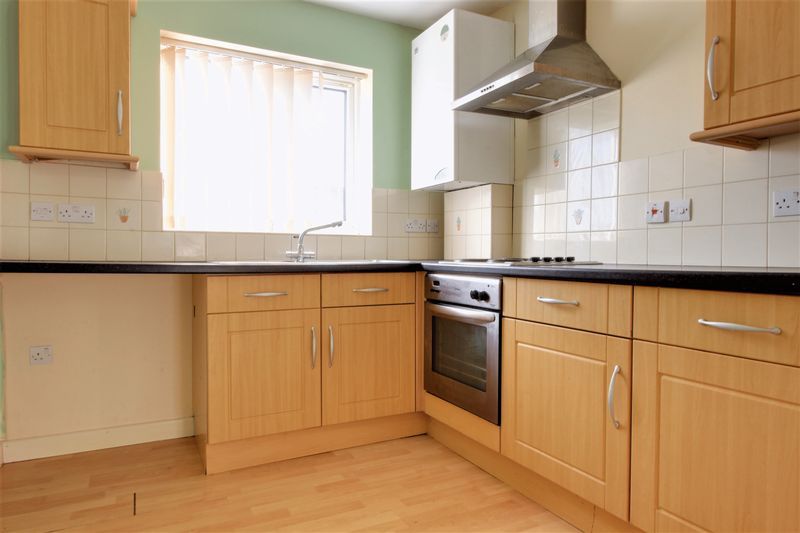 2 bed bungalow to rent in Hazel Road, New Ollerton, NG22  - Property Image 4