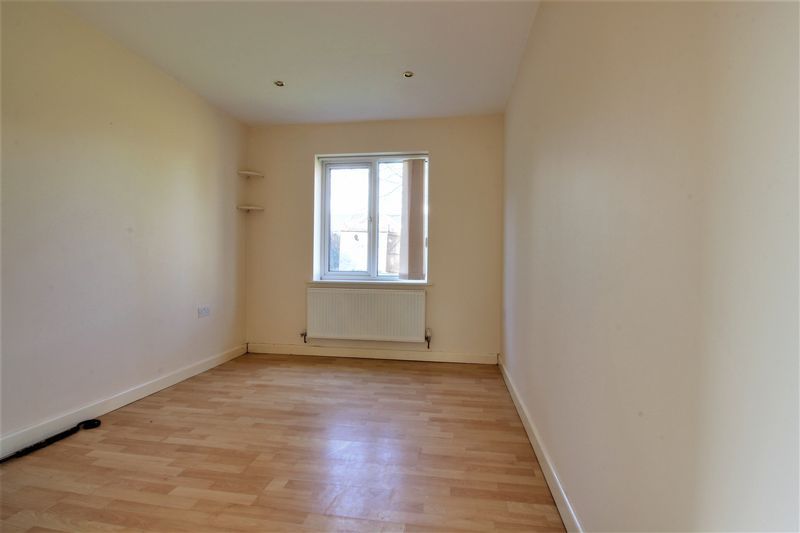 2 bed bungalow to rent in Hazel Road, New Ollerton, NG22  - Property Image 10