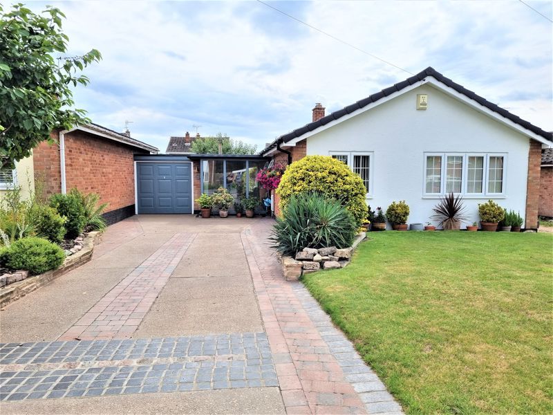 3 bed bungalow for sale in Kingston Drive, Ollerton, NG22  - Property Image 1