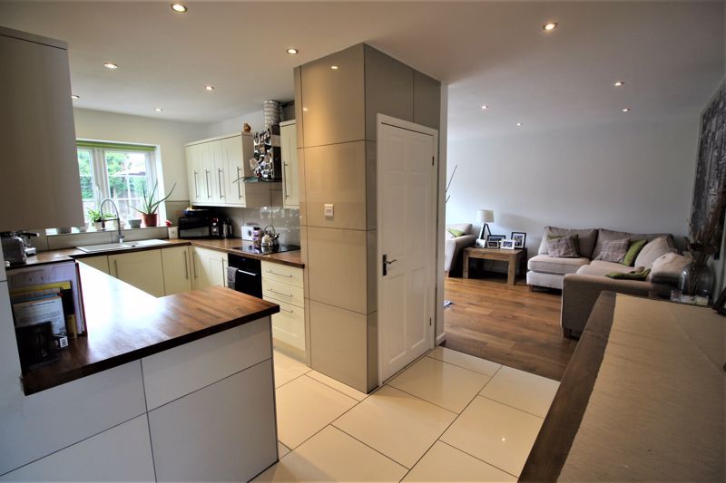3 bed bungalow for sale in Kingston Drive, Ollerton, NG22  - Property Image 11