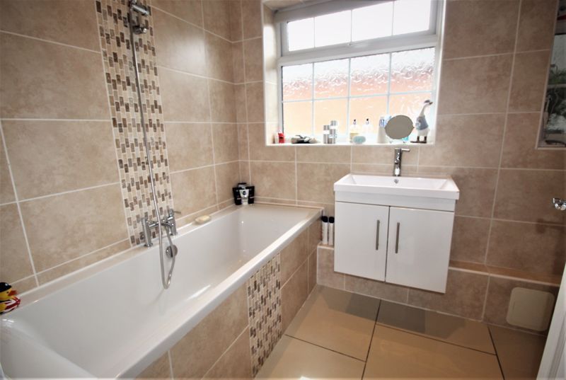3 bed bungalow for sale in Kingston Drive, Ollerton, NG22  - Property Image 19