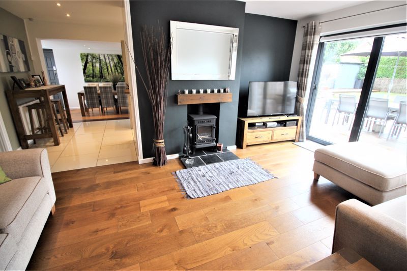 3 bed bungalow for sale in Kingston Drive, Ollerton, NG22  - Property Image 3