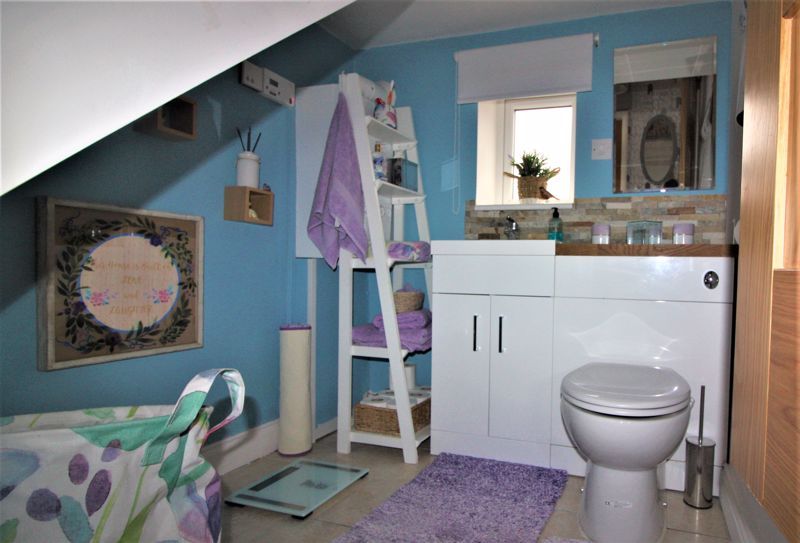 3 bed house for sale in Walesby Lane, Ollerton, NG22  - Property Image 2