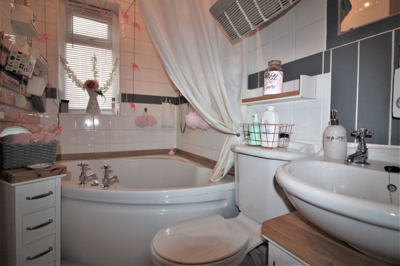 3 bed house for sale in Walesby Lane, Ollerton, NG22 20