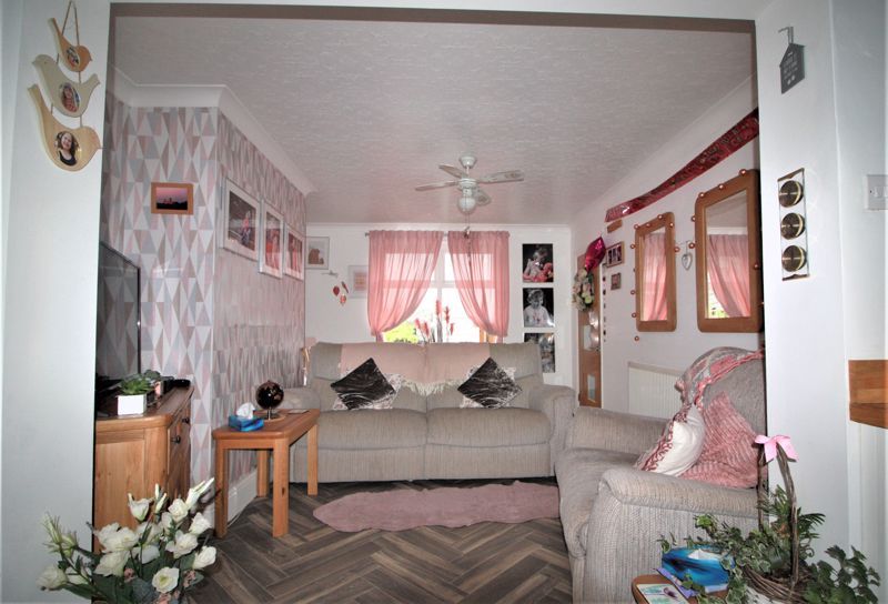 3 bed house for sale in Walesby Lane, Ollerton, NG22  - Property Image 6