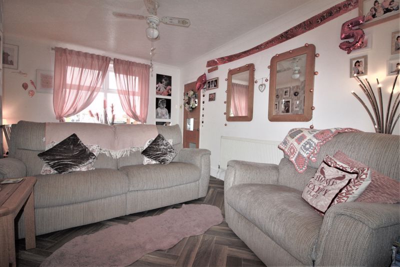 3 bed house for sale in Walesby Lane, Ollerton, NG22  - Property Image 8