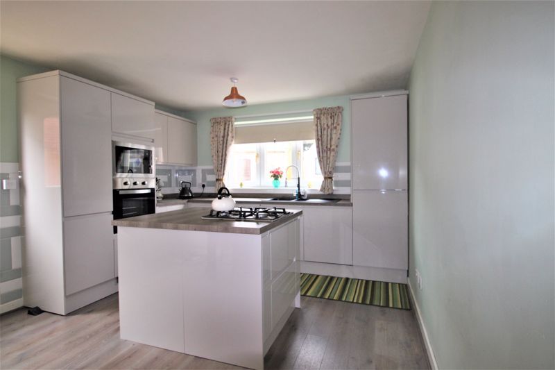 2 bed bungalow for sale in Maida Lane, Newark, NG22  - Property Image 2