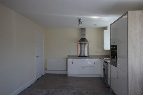 2 bed flat to rent in Goodwill Road, Ollerton, NG22  - Property Image 2