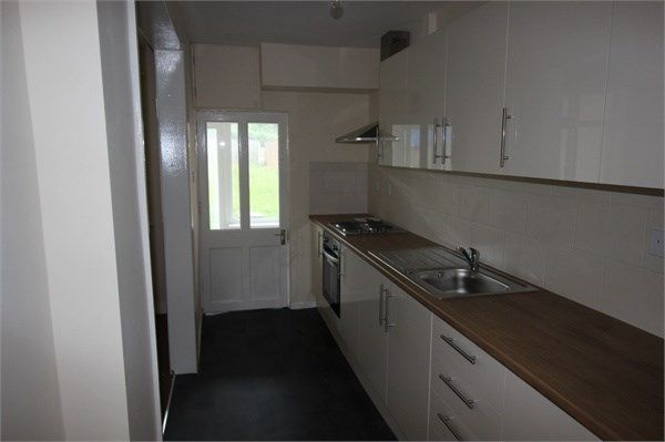 3 bed house to rent in Rufford Avenue, New Ollerton, NG22 5