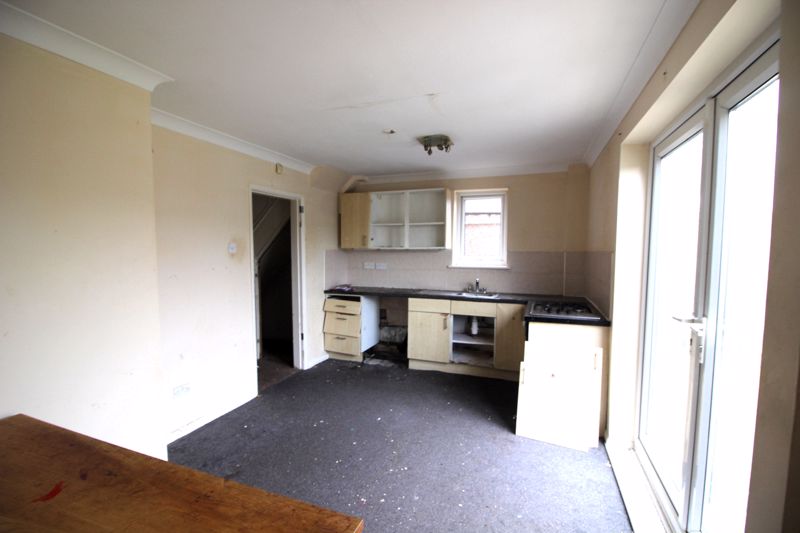 3 bed house for sale in Breck Bank, New Ollerton , NG22  - Property Image 4