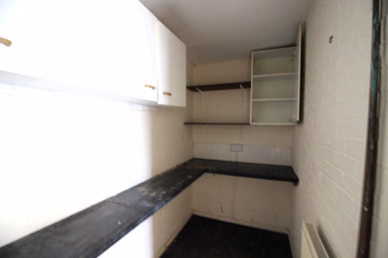 3 bed house for sale in Breck Bank, New Ollerton , NG22  - Property Image 6
