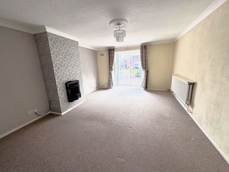3 bed house for sale in Briar Court, Ollerton , NG22  - Property Image 3