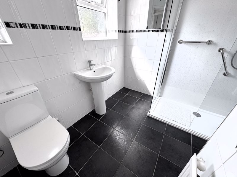 3 bed house for sale in Briar Court, Ollerton , NG22  - Property Image 8