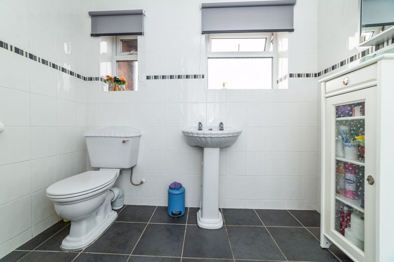 3 bed house for sale in Briar Court, Ollerton , NG22  - Property Image 10