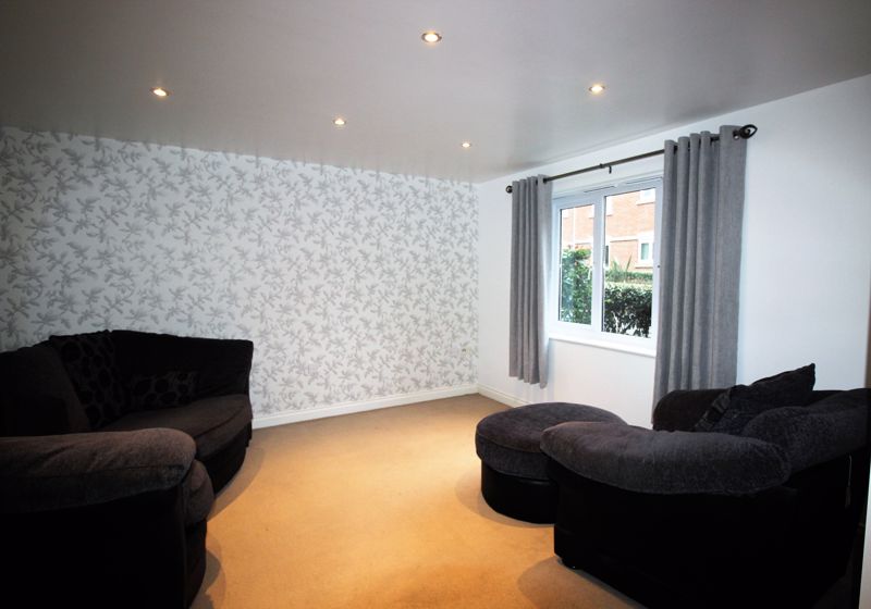 2 bed flat to rent in Trinity Road, Edwinstowe, NG21  - Property Image 3