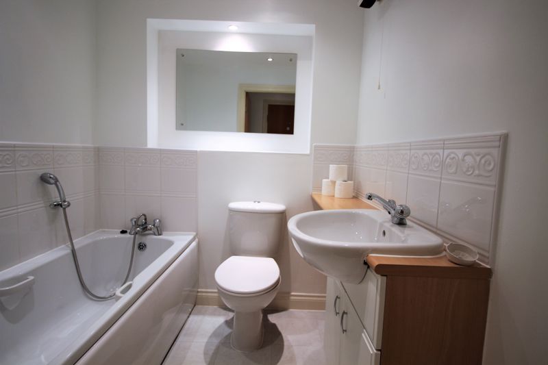 2 bed flat to rent in Trinity Road, Edwinstowe, NG21  - Property Image 6