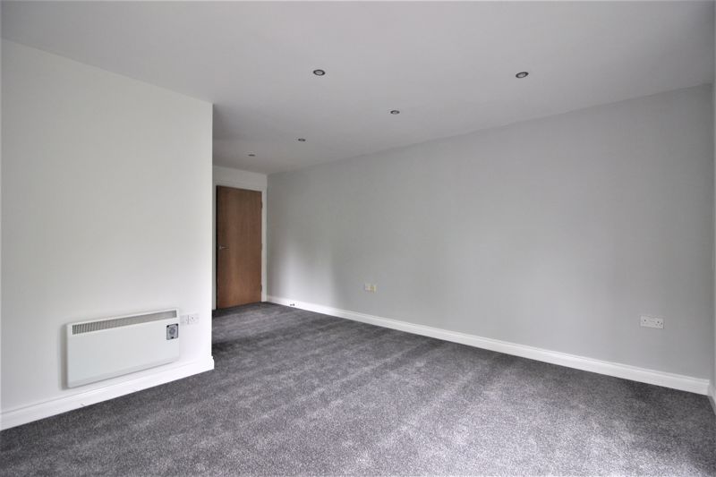 2 bed flat for sale in Trinity Road, Edwinstowe, NG21  - Property Image 3