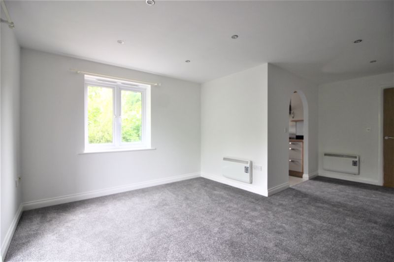 2 bed flat for sale in Trinity Road, Edwinstowe, NG21  - Property Image 4