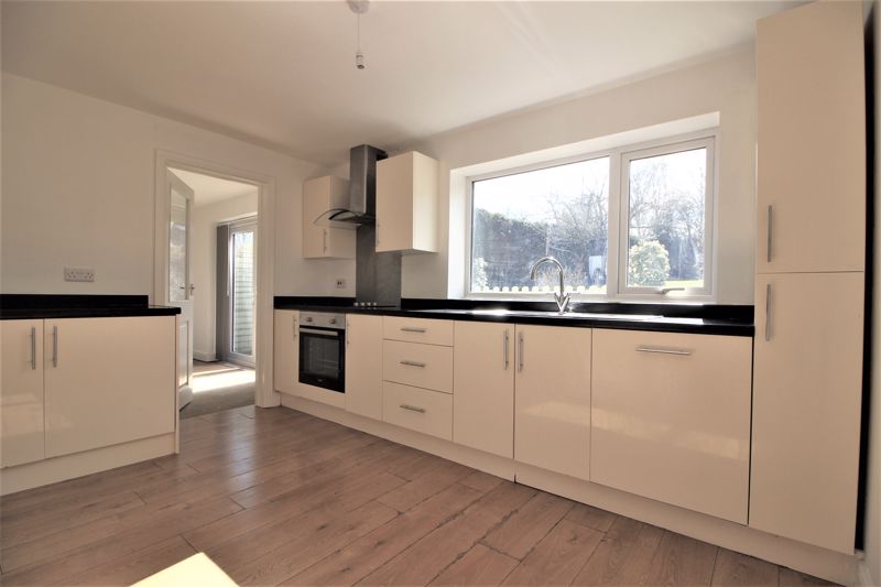 4 bed house for sale in The Markhams, New Ollerton, NG22 2
