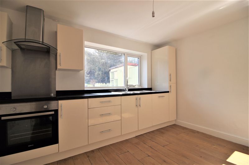 4 bed house for sale in The Markhams, New Ollerton, NG22  - Property Image 15
