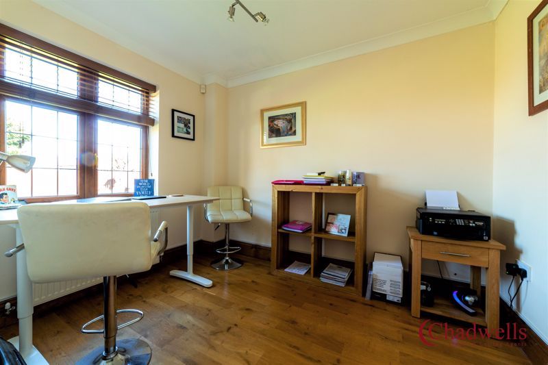 5 bed house for sale in Occupation Lane, Edwinstowe, NG21 8