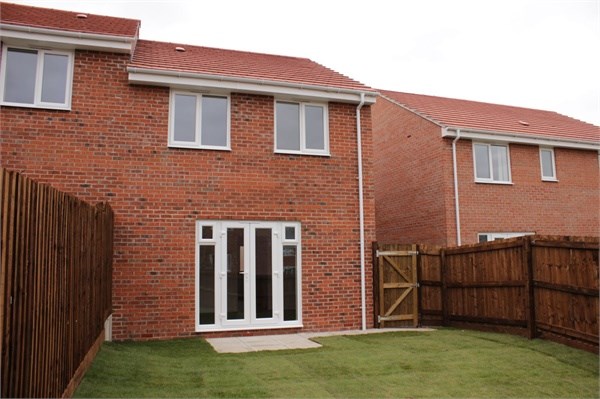 3 bed house to rent in Palace Gardens, Mansfield, NG21 2