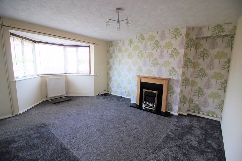 3 bed house for sale in Lansbury Road, Edwinstowe, NG21 2