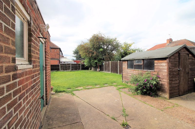 3 bed house for sale in Lansbury Road, Edwinstowe, NG21 11