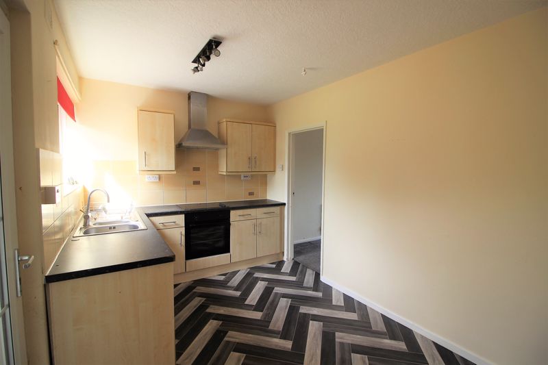 3 bed house for sale in Lansbury Road, Edwinstowe, NG21  - Property Image 4