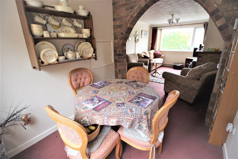 3 bed house for sale in Maltkiln Close, Ollerton, NG22  - Property Image 3
