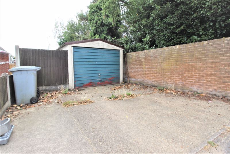 3 bed house for sale in Maltkiln Close, Ollerton, NG22  - Property Image 9