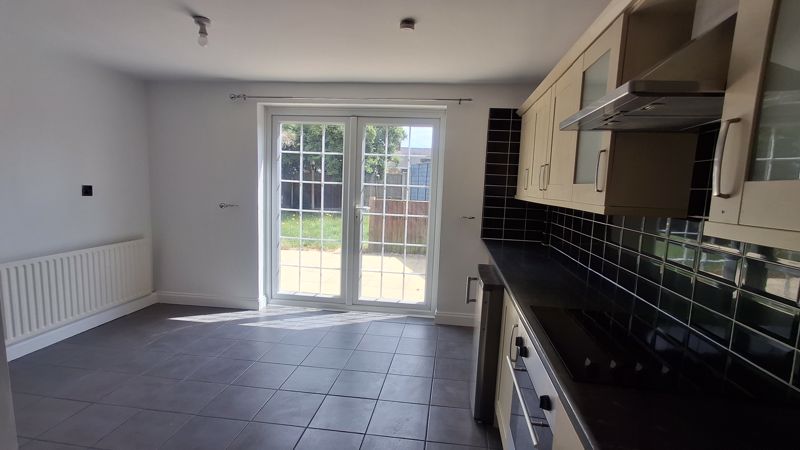 3 bed house to rent in Breck Bank Crescent, Ollerton, NG22 3