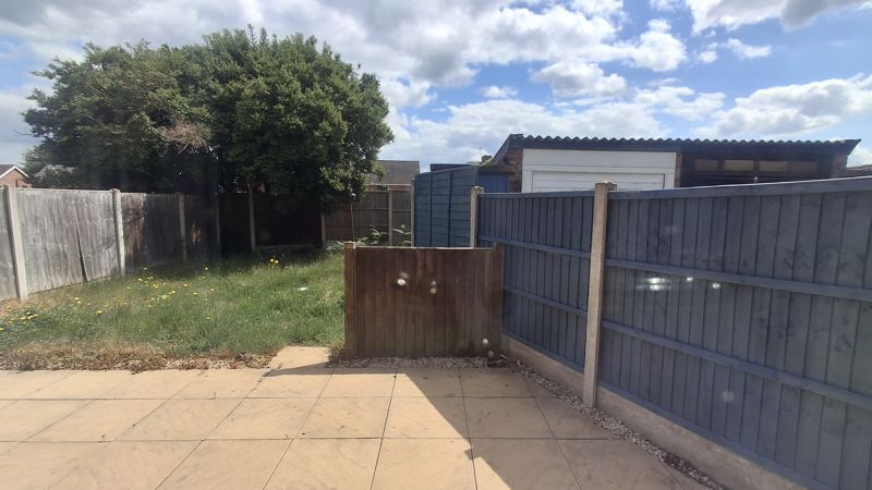 3 bed house to rent in Breck Bank Crescent, Ollerton, NG22 9