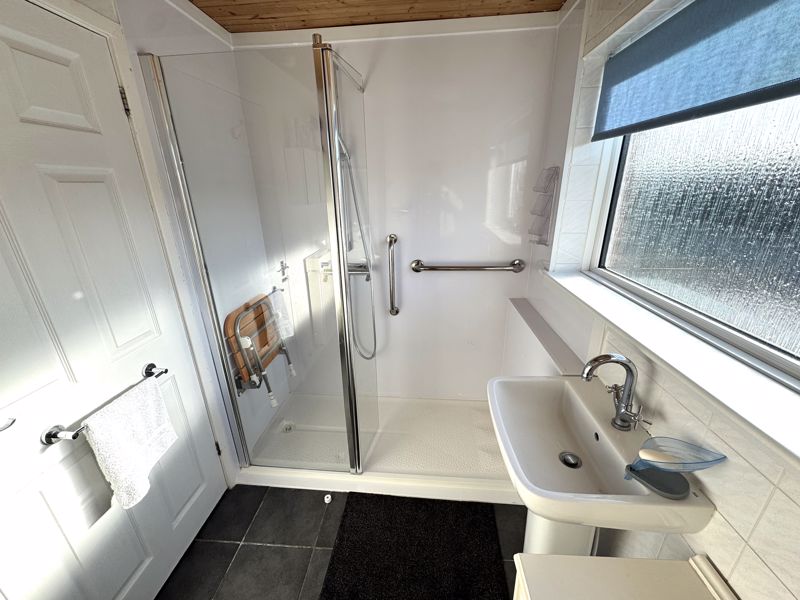3 bed house for sale in Beardsley Road, Edwinstowe, NG21 11