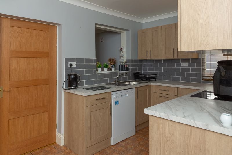 3 bed house for sale in Poplar Street, Ollerton, NG22  - Property Image 4