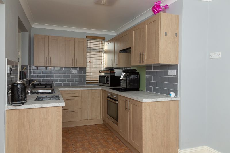 4 bed house for sale in Poplar Street, Ollerton, NG22 6