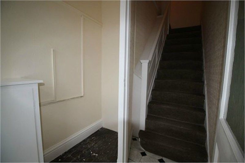 2 bed flat to rent in Pecks Hill, Mansfield, NG18 4