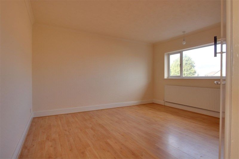2 bed flat to rent in Pecks Hill, Mansfield, NG18 8