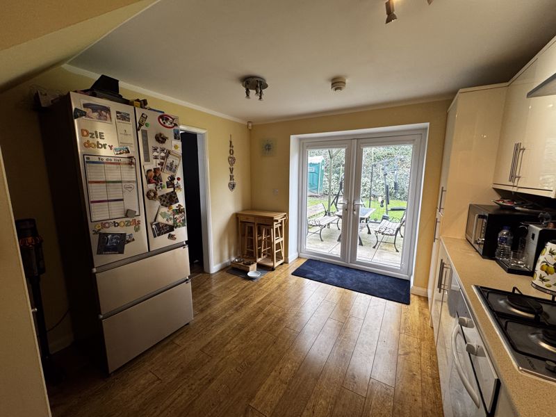 3 bed house for sale in The Markhams, Ollerton, NG22 6