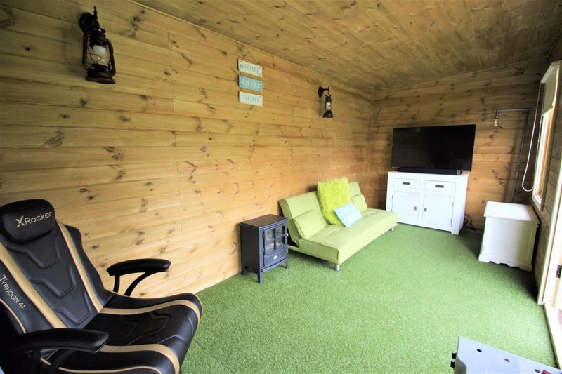 3 bed house for sale in Forest Road, New Ollerton, NG22  - Property Image 12