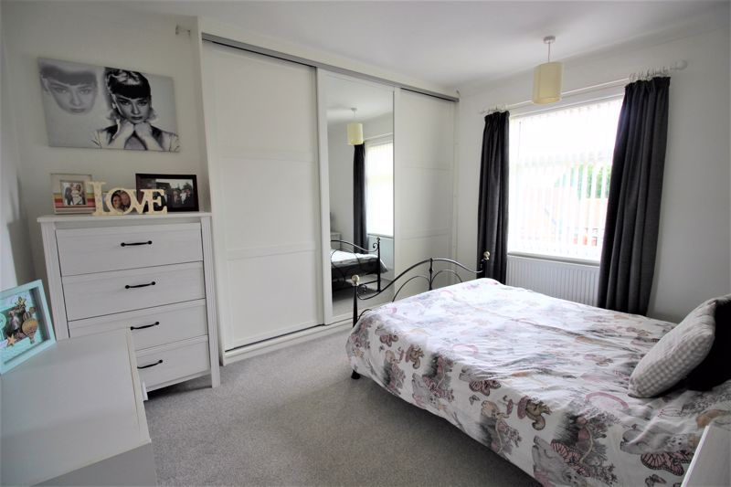 3 bed house for sale in Forest Road, New Ollerton, NG22 5