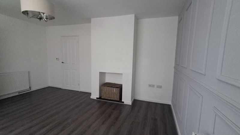 3 bed house to rent in Abbey Road, Edwinstowe, NG21 3