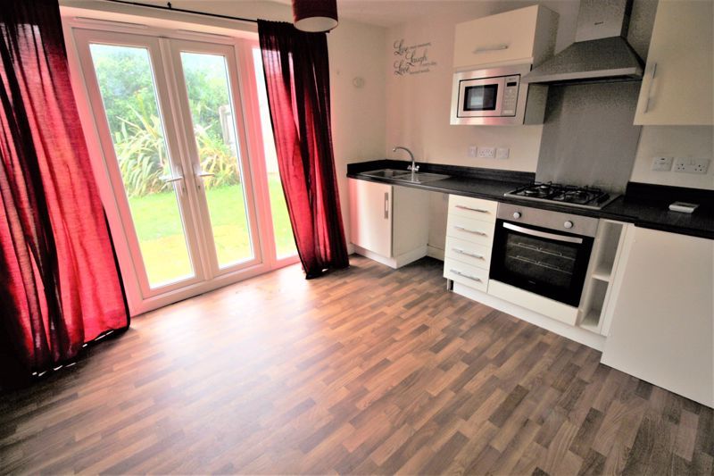 3 bed house to rent in The Hay Fields, Mansfield, NG21  - Property Image 2