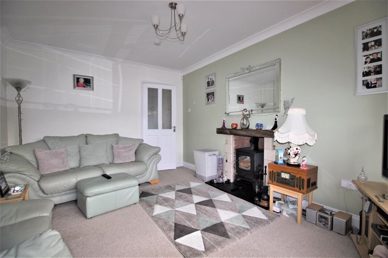 3 bed house for sale in Henton Road, Mansfield, NG21  - Property Image 4