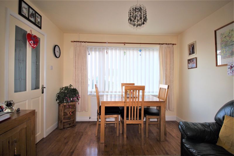 3 bed house for sale in Henton Road, Mansfield, NG21  - Property Image 5