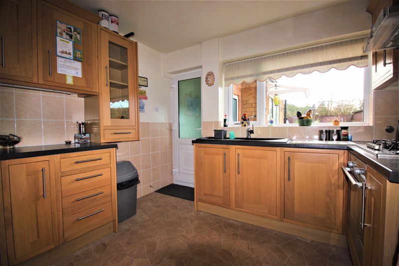 3 bed house for sale in Henton Road, Mansfield, NG21  - Property Image 7