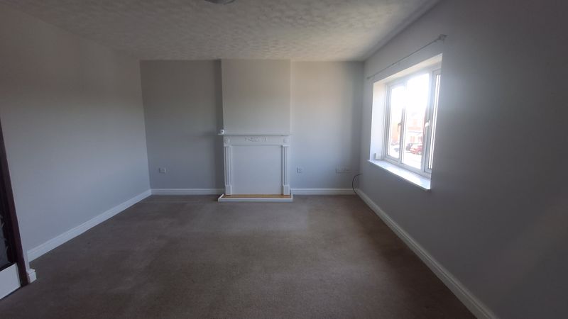 2 bed flat for sale in Church View, Ollerton, NG22  - Property Image 3