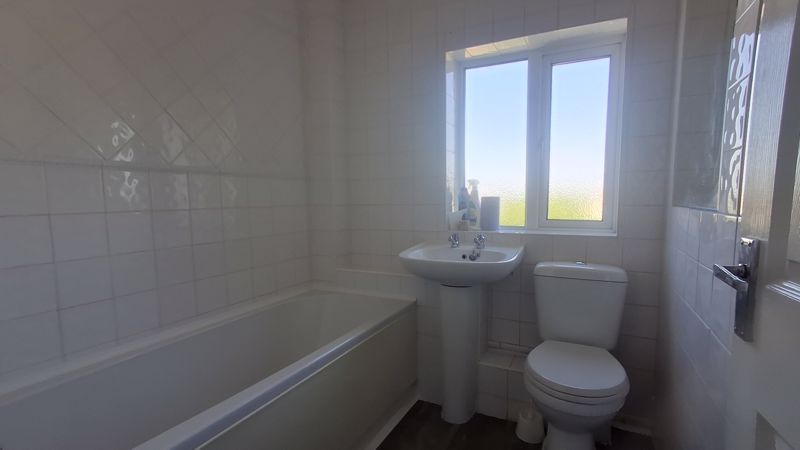 2 bed flat for sale in Church View, Ollerton, NG22  - Property Image 7