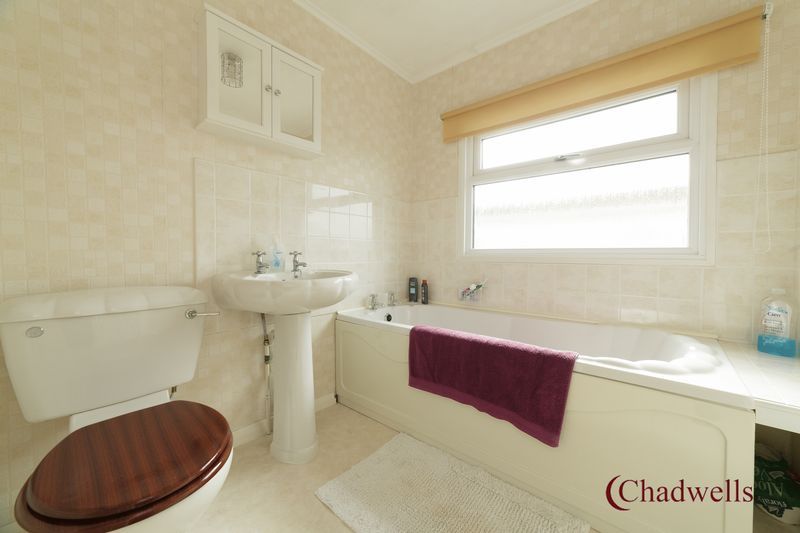 2 bed bungalow for sale in Leighton Park Mickledale Lane, Bilsthorpe, NG22  - Property Image 5